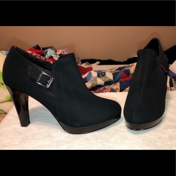 FIONI Clothing Shoes - Heels